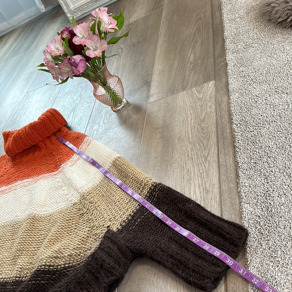 Alpaca wool blend Michael Kors poncho. Fall poncho. - Picture 8 of 16